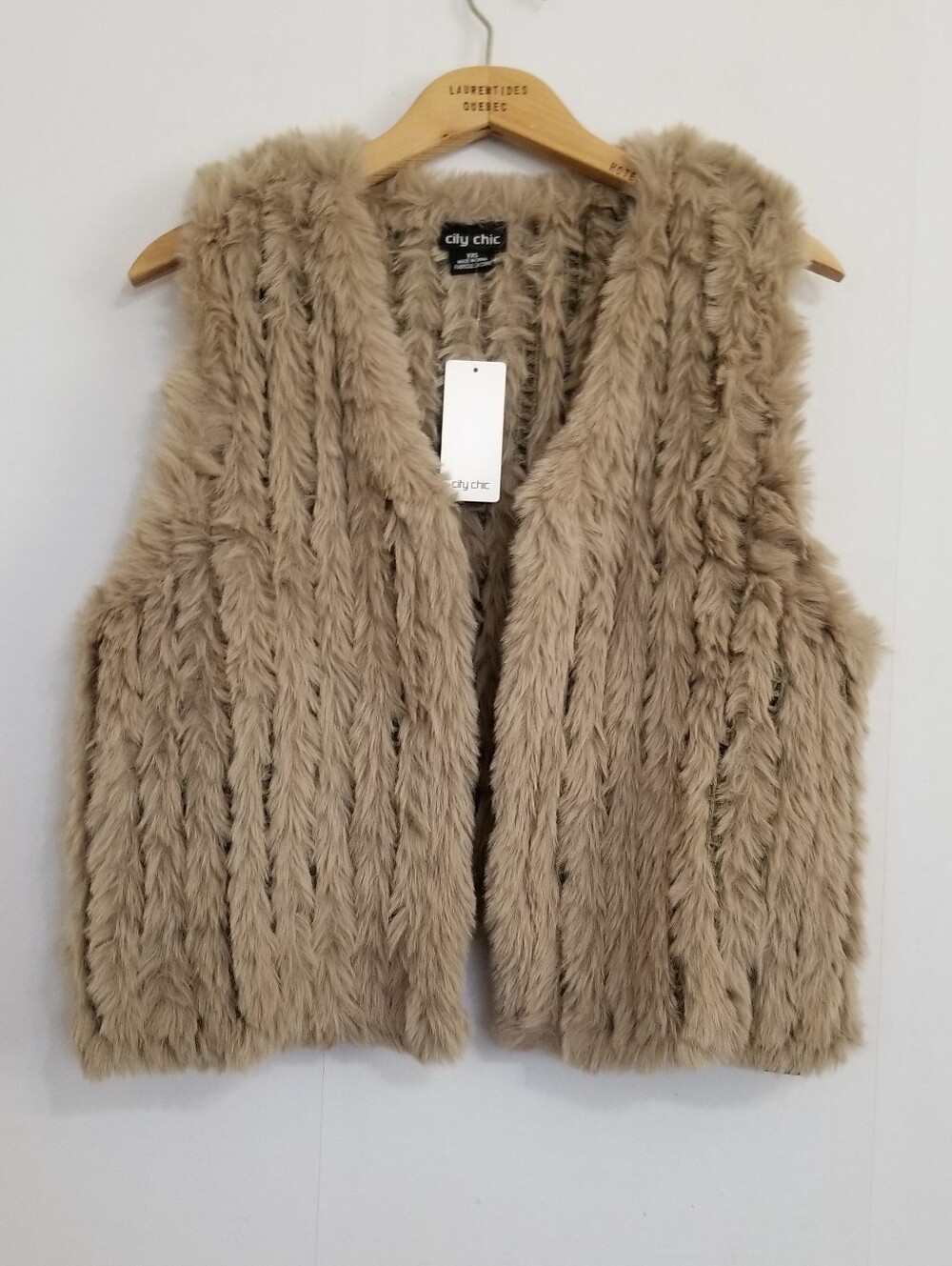 NWT City Chic Faux Fur Vest Jacket in Natural Size 12